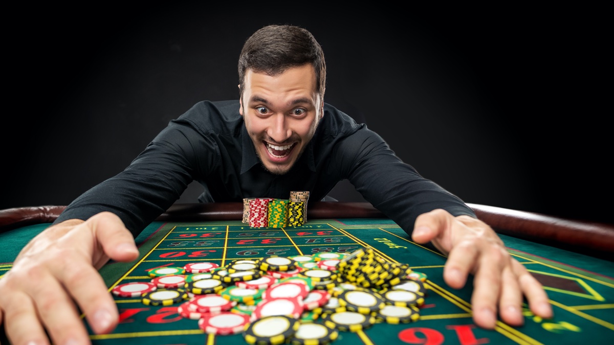 Avoid Common Mistakes by Understanding Poker Hand Rankings Properly